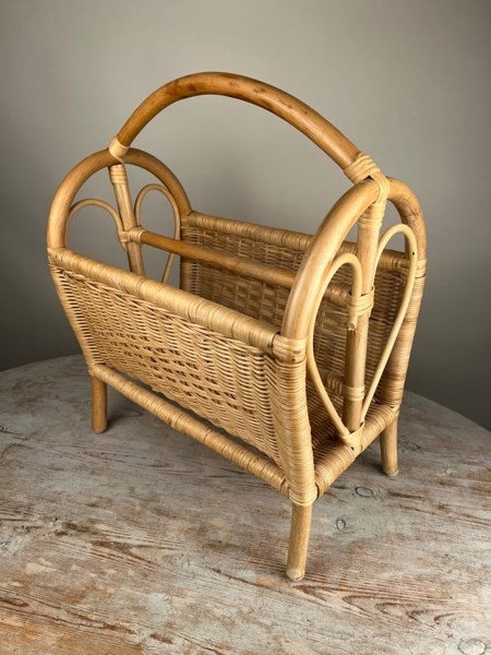 Bambu/rotting tidningsställ