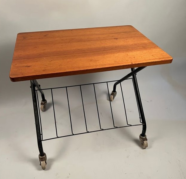 Teak rullbord tidningshylla