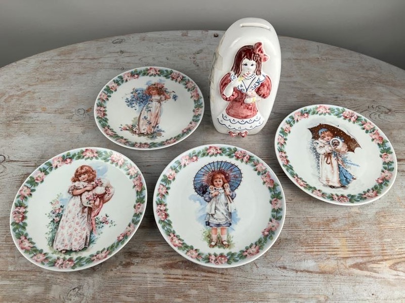 Samlartallrikar 4 årstider + sparbössa