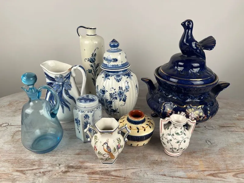 Diverse blåvitt bl.a. Delft