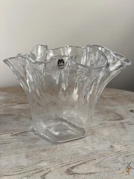 Pertti Kallioinen Muurla vas + glasskål på fot