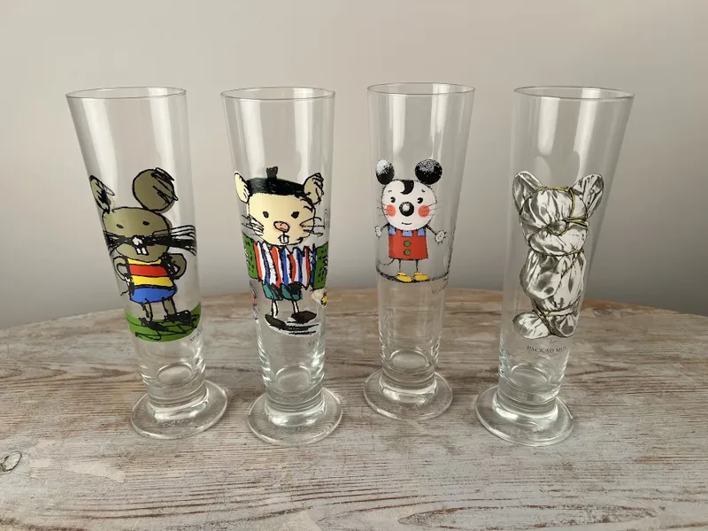 Lasse Åberg 4 ölglas