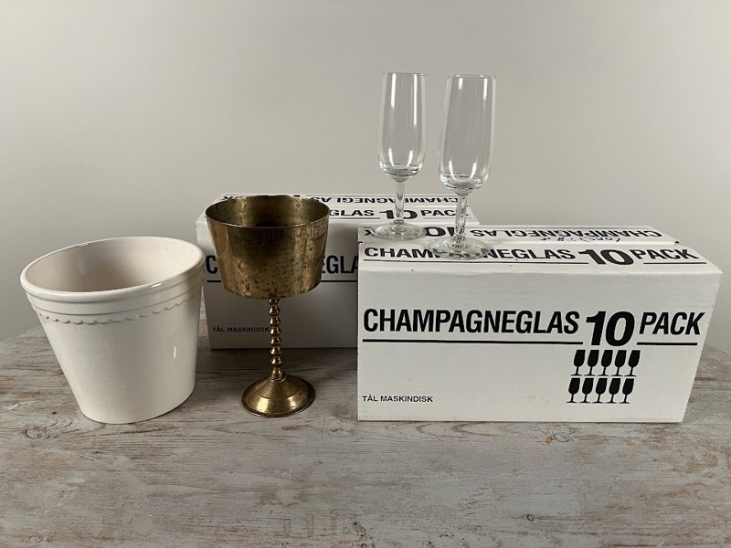 Champagneglas + 2 krukor