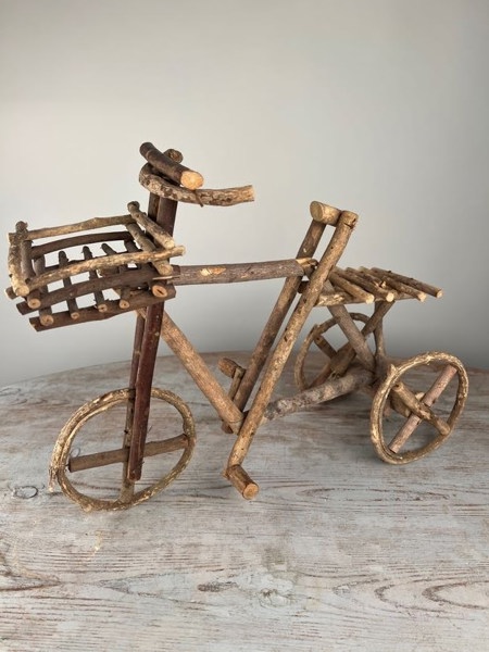 Cykel av träpinnar