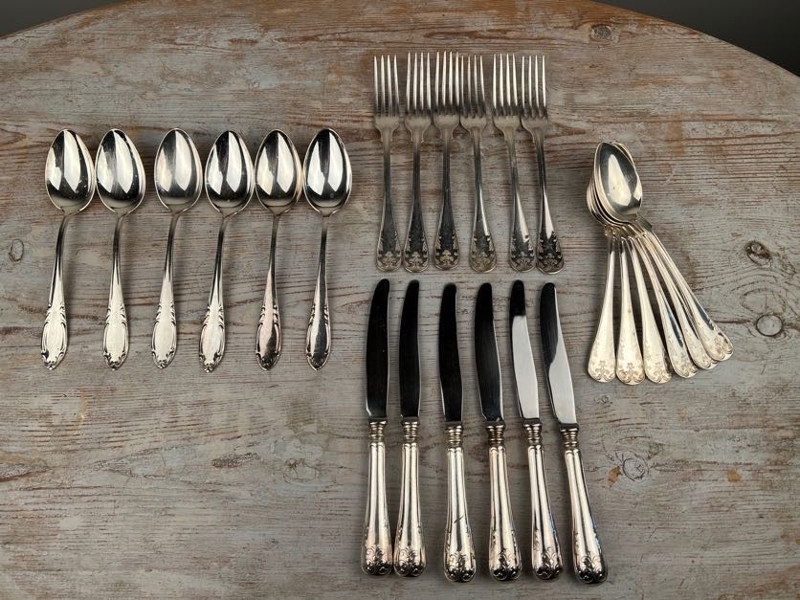 Bestick nysilver bl.a.