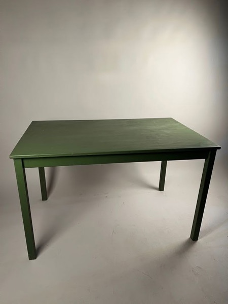 Matbord grönmålat