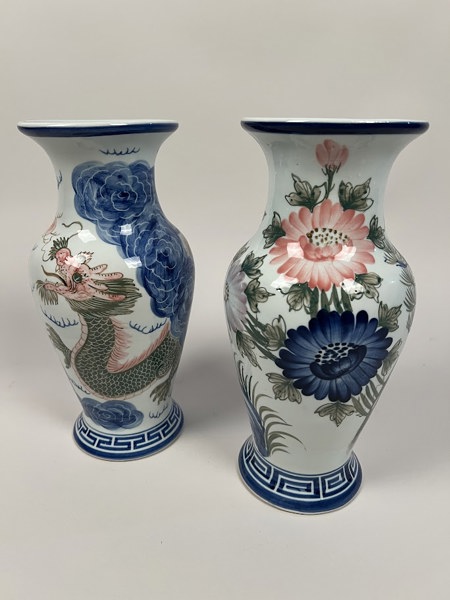 2 vaser asiatiska